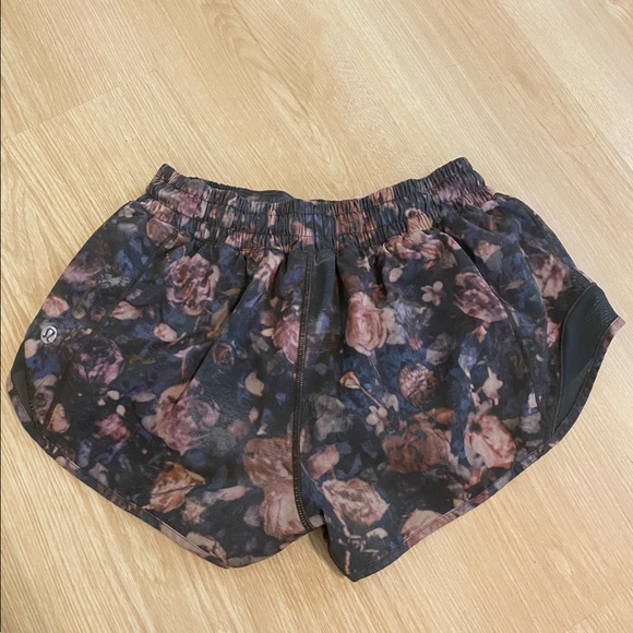 Lululemon frosted rose hotty hot - Picture 2 of 2